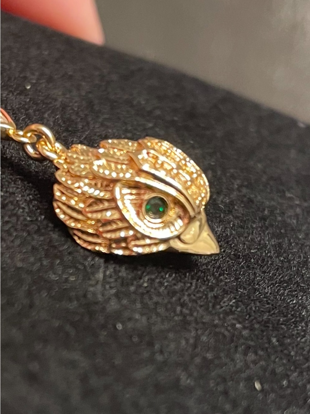 Kurt Geiger Gold Philadelphia Eagle with green stone eyes. Pendant Necklace